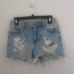 Arizona Jean Co. Lightwash Denim Distressed Shorts Size 5